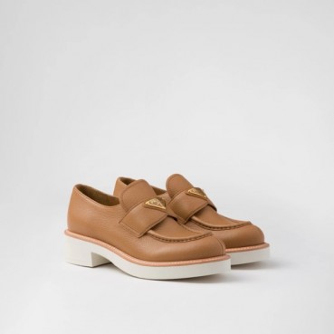 프라다 여성 카멜 로퍼 - Prada Womens Camel Loafer 