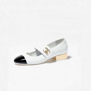 샤넬 여성 화이트 로퍼 - Chanel Womens White Loafer 