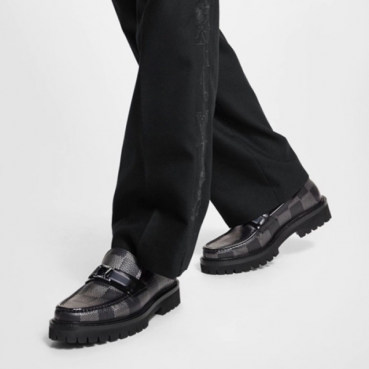 루이비통 남성 블랙 로퍼 - Louis vuitton Mens Black Loafer 