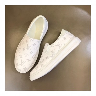루이비통 남성 모던 화이트 로퍼 - Louis vuitton Mens White Loafer 