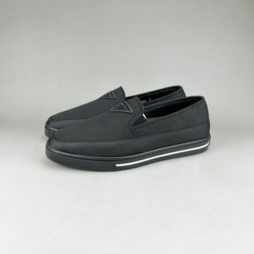 프라다 남성 클래식 블랙 로퍼 - Mens Black Loafer 