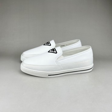 프라다 남성 클래식 화이트 로퍼 - Mens White Loafer 