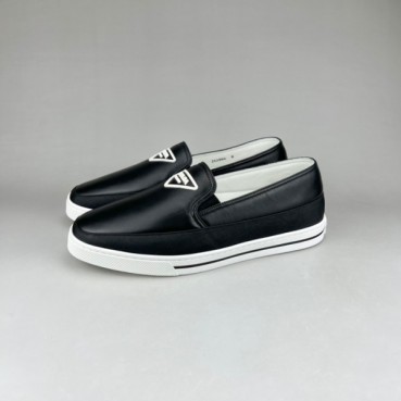 프라다 남성 클래식 블랙 로퍼 - Mens Black Loafer 