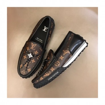 루이비통 남성 모노그램 브라운 로퍼 - Mens Brown Loafer 