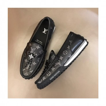 루이비통 남성 모노그램 블랙 로퍼 - Mens Black Loafer 