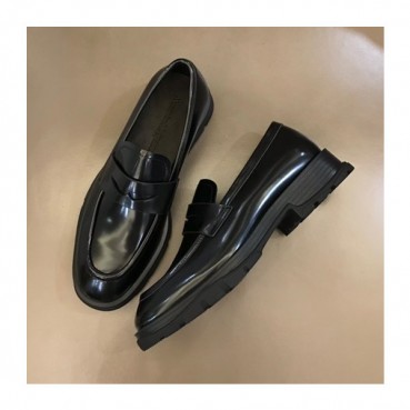 알렌산더 맥퀸 남성 블랙 로퍼 - Mens Black Loafer 