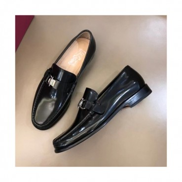 페라가모  남성 레더 로퍼 Size(240 - 275) 블랙 