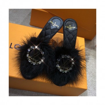 Louis Vuitton 2019 Womens Madeleine Strass Initial Metal Logo Per Bloafer - 루이비통 여성 스트라스 이니셜 메탈 로고 퍼 블로퍼 Lou0958x.Size(225 