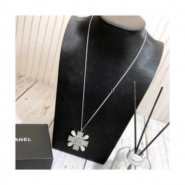 CHANEL Choker  18k White Gold  - 샤넬  여성용 목걸이 18K도금 화이트 골드