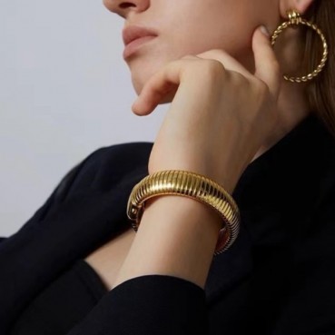 불가리 여성 골드 팔찌 - Bvlgari Womens Gold Bangle 