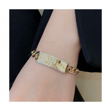 Chanel 2020 Ladies Bangle - 샤넬 2020 여성용 팔찌 ACC0345.(옐로우골드)