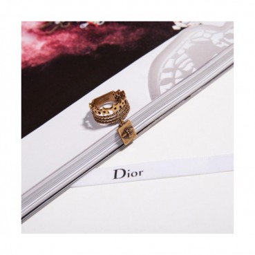 Dior  Yellow Gold Ring -디올 여성용 옐로우 골드 반지 dio0041.
