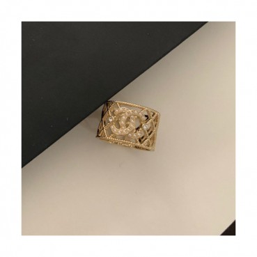 Chanel  Ring -샤넬 여성용 18K 도금 골드 반지 cha0168.컬러(옐로우 골드)