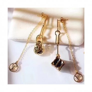 Louis Vuitton 2020 Ladies Earring  - 루이비통 2020 여성용 이어링 ACC0162.(옐로우골드)