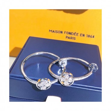Louis Vuitton 2020 Ladies Earring  - 루이비통 2020 여성용 이어링 ACC0099.(실버)