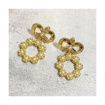 Dior  Yellow Gold  Earring - 디올  여성용 18k도금 옐로우 골드 귀걸이
