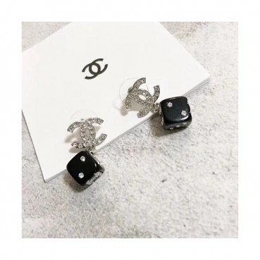 CHANEL  White Gold  Earring - 샤넬  여성용 18k도금 화이트 골드 귀걸이
