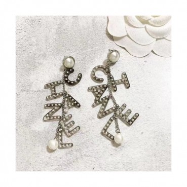 CHANEL  White Gold  Earring - 샤넬  여성용 18k도금 화이트 골드 귀걸이