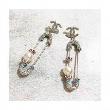 CHANEL  White Gold  Earring - 샤넬  여성용 18k도금 화이트 골드 귀걸이