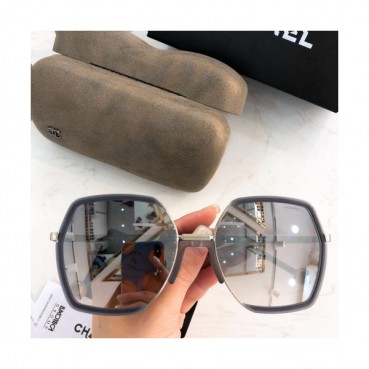 Chanel 2019 Womens Trendy Metal Pearl Frame Sunglasses - 샤넬 여성 트렌디 메탈 진주 프레임 선글라스 Cnl0425x.Size(58