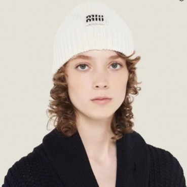 미우미우 여성 화이트 비니 - Miumiu Womens White Beanie 
