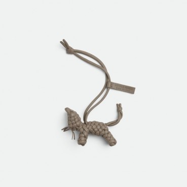 보테가 베네타 남/녀 인트레치오 키링 고양이 라임스톤 - Bottega veneta Unisex Intrecchio Keychain Cat Limestone Bag Charm 
