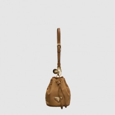 프라다 여성 미니 아이콘 리나일론 백 참 1TT202 - Prada Womens Mini Icon Re