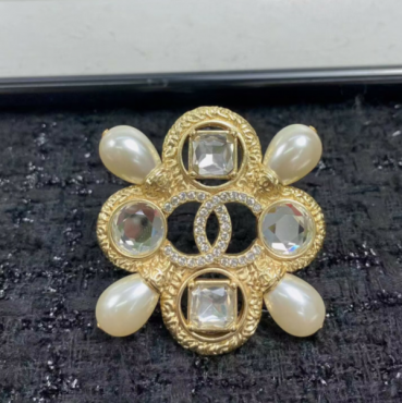 Chanel 2023 Ladies Brooch - 샤넬 2023 여성용 브로치 ACC0259.(옐로우골드)