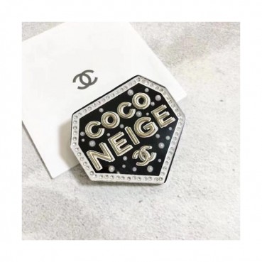 CHANEL White Gold  Brooch - 샤넬  여성용 18k도금 화이트 골드 브로치