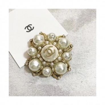 CHANEL  Yellow Gold  Brooch - 샤넬  여성용 18k도금 옐로우 골드 브로치