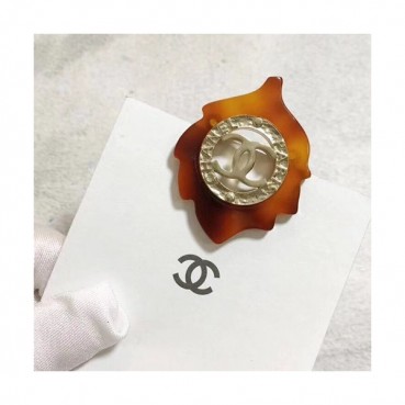 CHANEL  Yellow Gold  Brooch - 샤넬  여성용 18k도금 옐로우 골드 브로치
