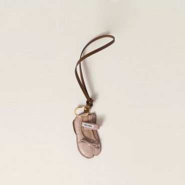 미우미우 여성 골드 키링 - Miumiu Womens Gold Key Ring 