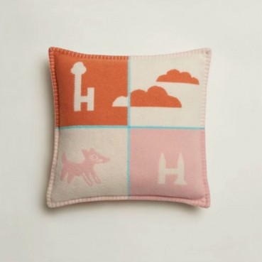 에르메스 이니셜 오렌지 쿠션 - Hermes Initial Orange Cushion 
