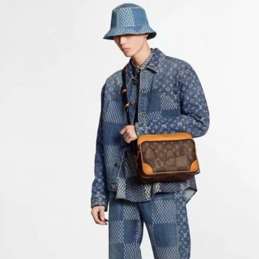 루이비통 남성 데님 재킷 - Louis vuitton Mens Denim Jacket 