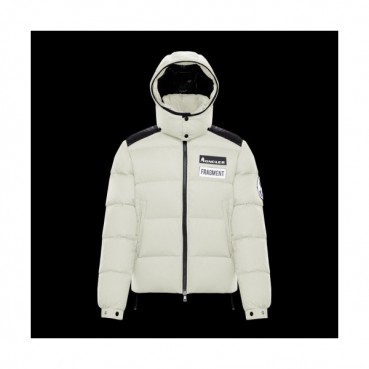 Moncler 2019 Mens Patch Logo Modern Down Padding - 몽클레어 2019 남성 패치 로고 모던 다운패딩 Moc0778x.Size(m 