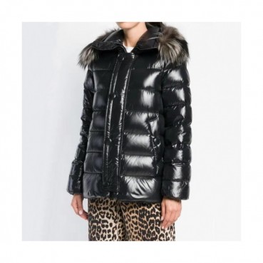 Moncler 2019 Womens Patch Logo Modern Down Padding - 몽클레어 2019 여성 패치 로고 모던 다운 패딩 Moc0664x.Size(s 