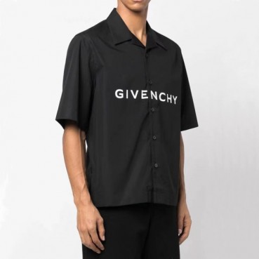 지방시 남성 모던 블랙 반팔 셔츠 - Givenchy Mens Black Short