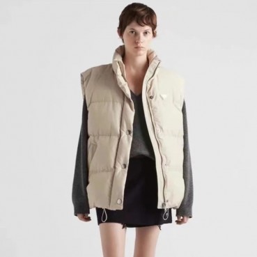 프라다 여성 화이트 덕다운 베스트 - Prada Womens White Down Best 