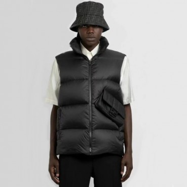 펜디 남성 구스다운 양면 조끼 - Moncler Mens Black Vest 