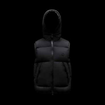 몽클레어 남성 블랙 다운 베스트 - Mens Black Vest 