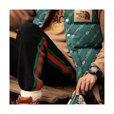 Gucci Mens Patch Logo Modern Duck Down Padding Vest Green - 구찌 2021 남성 패치 로고 모던 덕다운 패딩조끼 Guc04446x Size(xs 
