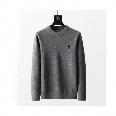 Fendi  Mens Logo Crew-neck Sweaters Gray 