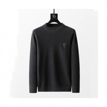 Fendi  Mens Logo Crew-neck Sweaters Black 