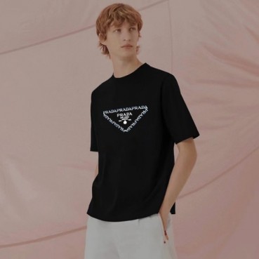 프라다 남/녀 블랙 반팔 티셔츠 - Prada Unisex Black Tshirts 
