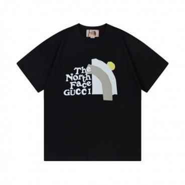 구찌 남/녀 블랙 크루넥 반팔티 - Gucci Unisex Black Short sleeved Tshirts 