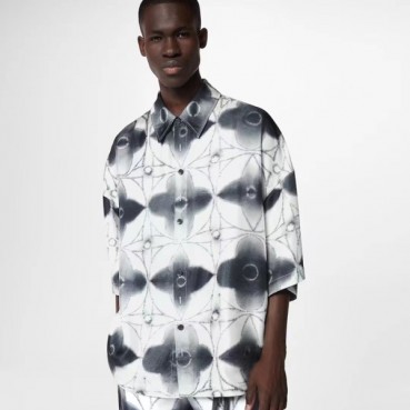 루이비통 남성 블랙 폴로 반팔티 - Louis vuitton Mens Black Short sleeved T