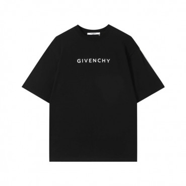 지방시 남성 크루넥 블랙 반팔티 - Mens Black Tshirts 