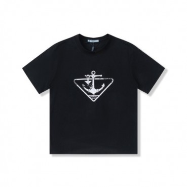 프라다 남성 크루넥 블랙 반팔티 - Mens Black Tshirts 