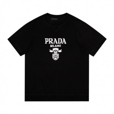 프라다 남성 크루넥 블랙 반팔티 - Mens Black Tshirts 