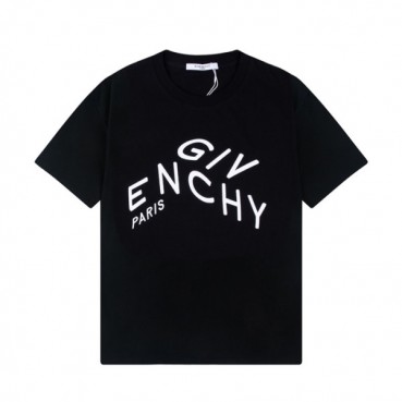 지방시 남성 크루넥 블랙 반팔티 - Mens Black Tshirts 